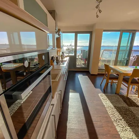 Haus Putbus In - Wg 3 Mit Panoramablick Apartmán Altefähr